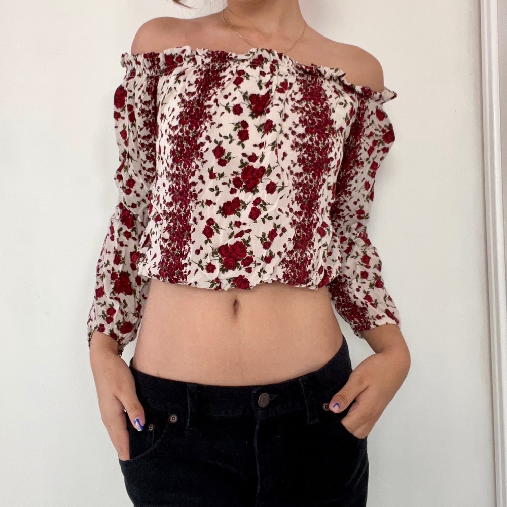 Brandy Melville off the shoulder crop top